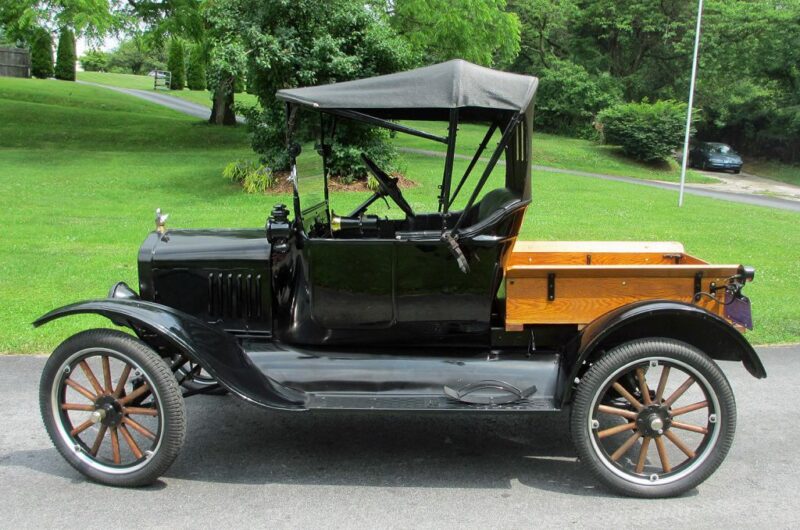 Ford roadster pickup replica