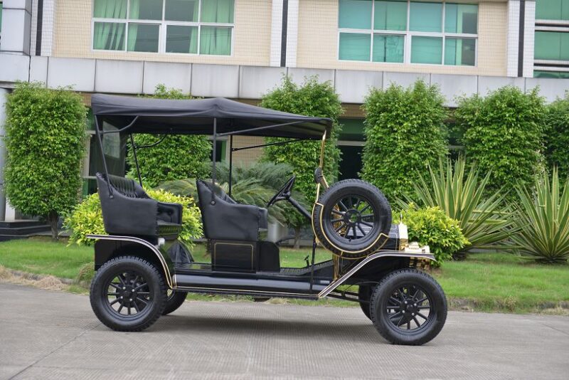 Model t golf cart for sightseing wedding event