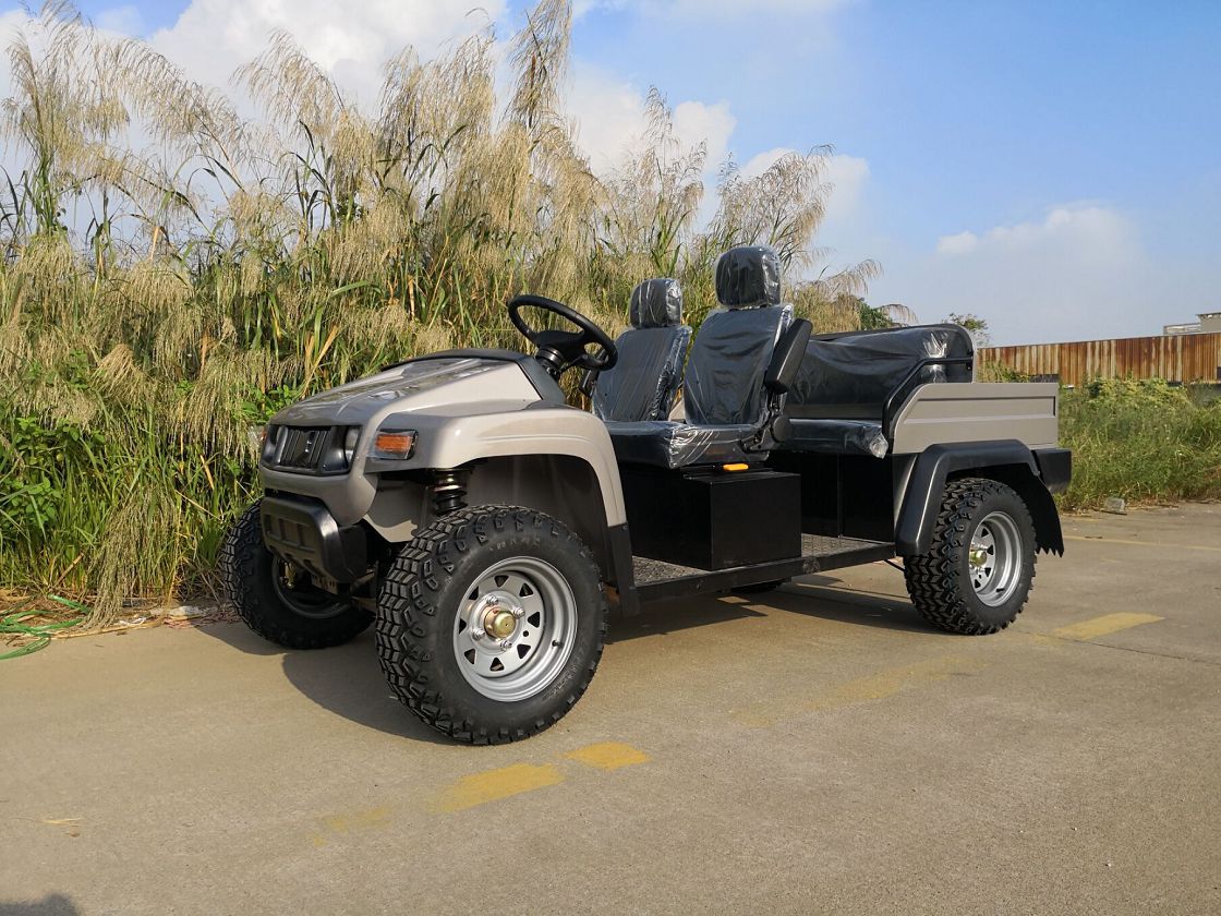 4 seats john deere turf gator